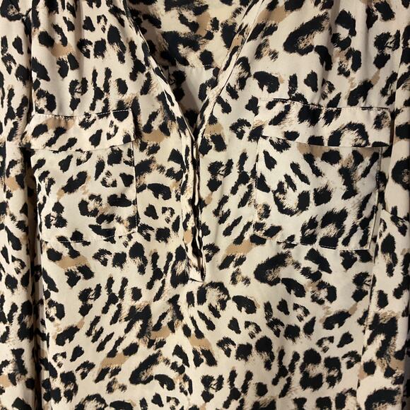 Torrid Georgette Leopard Print Long Sleeve Flap Pockets Blouse O - Picture 3 of 8